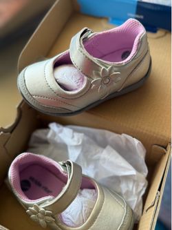 Stride Rite little girl size 5