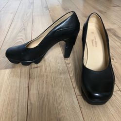 Womens Like Smug by Prophecy Black Leather High heel Pumps size 38