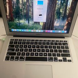 MacBook Air 2017 - 250GB - 8GB - Office 21 - Sequoia