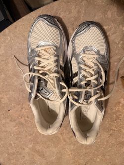 ASICS Gel-Kayano 14 Sneakers – Silver/Cream – Size 10