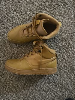 Nike Tims Men’s 7.5