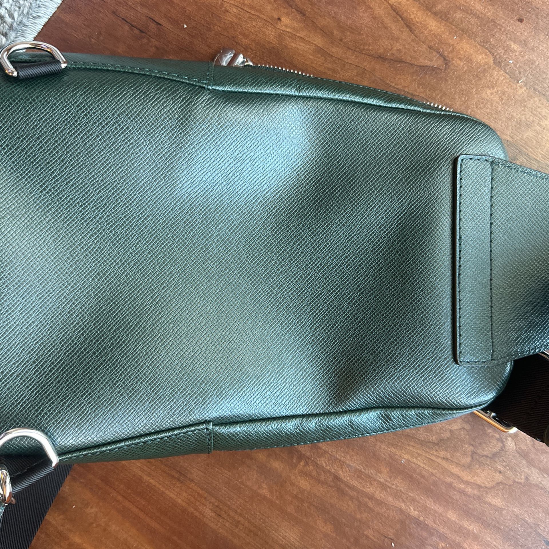 Louis vuitton avenue slingbag for Sale in Los Angeles, CA - OfferUp