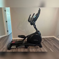 Sole E25 Elliptical Trainer - Like New - Jacksonville, FL