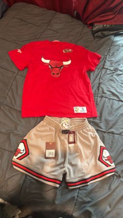 Bulls short set