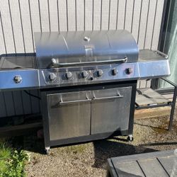 Charbroil 5 Burner Propane Grill