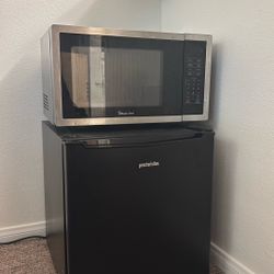 Mini fridge and Microwave 