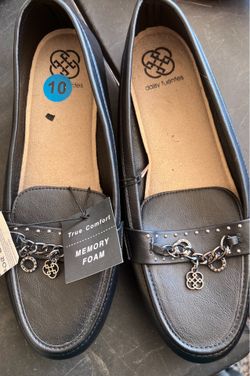 Women’s shoes