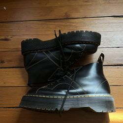 Black Dr. Martens 1460 