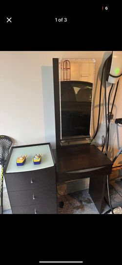 Vanity with mirror and drawers