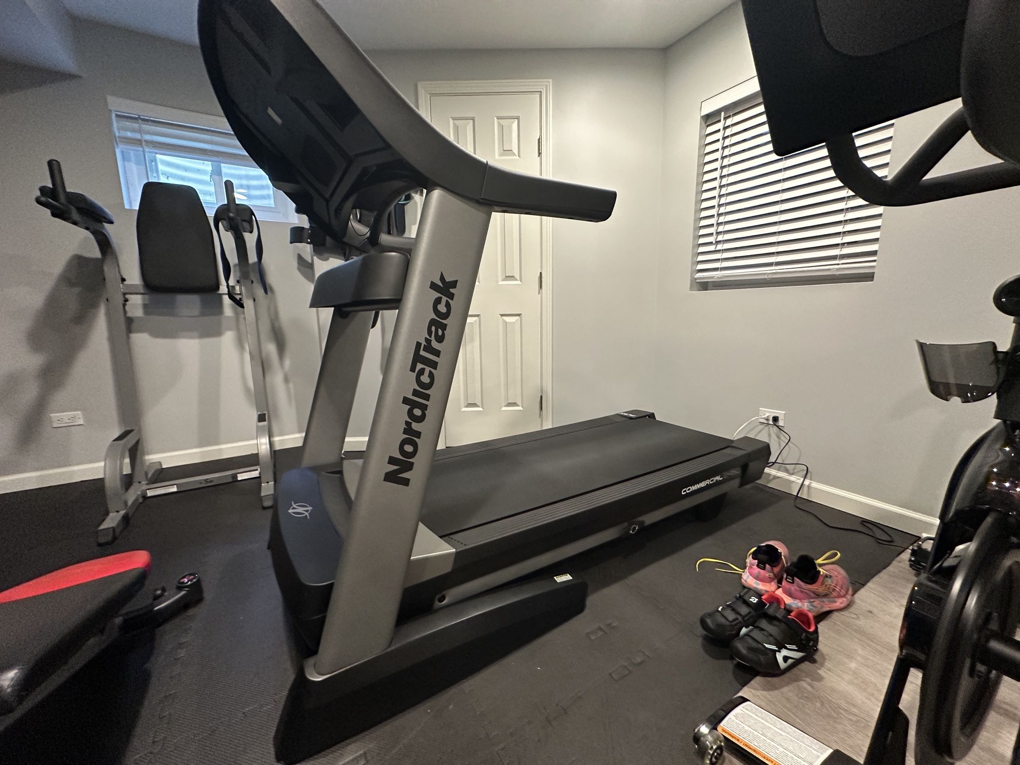 NordicTrack Treadmill Commercial 2450 iFit 24" Touchscreen