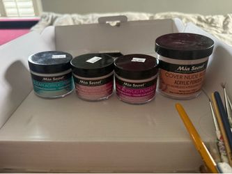 Mia secret acrylic