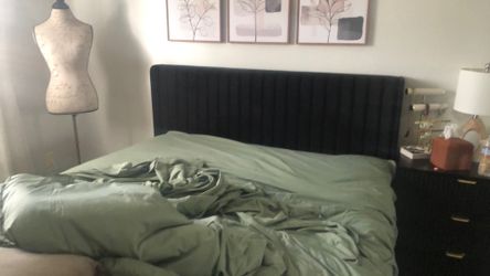 Queen bed