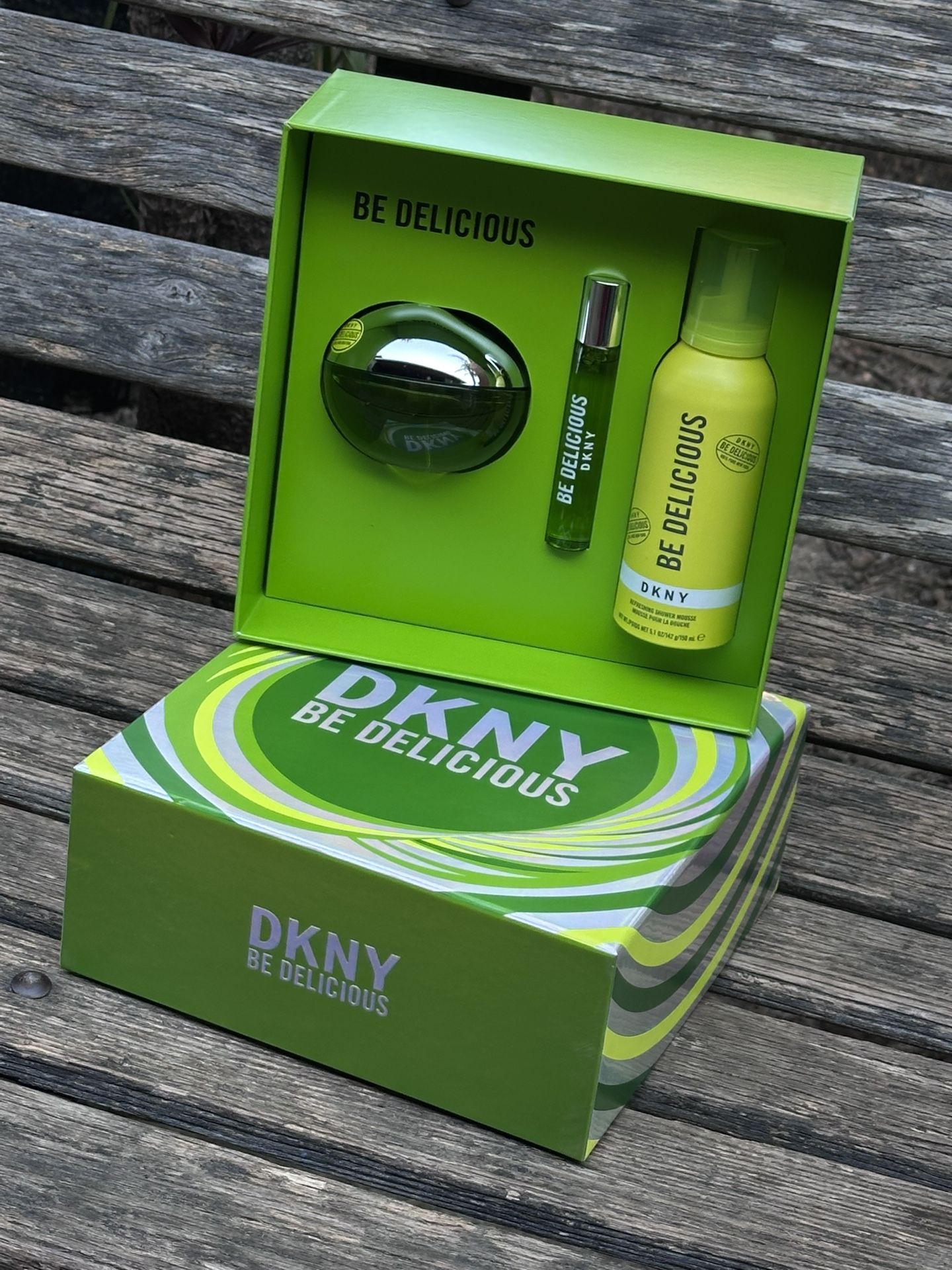 DKNY Be Delicious Set Eau De Parfum 3.4 oz