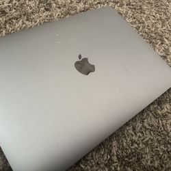 2022 MacBook Pro ($800)