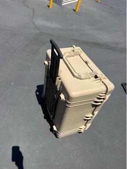 Pelican hard case transport case
