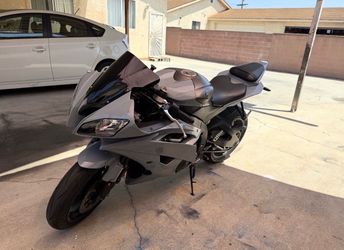 Yamaha R6