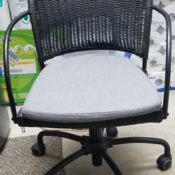Sturdy Wicker Adjustable Office Desk Chair  Caster Wheels Cushion Incl.