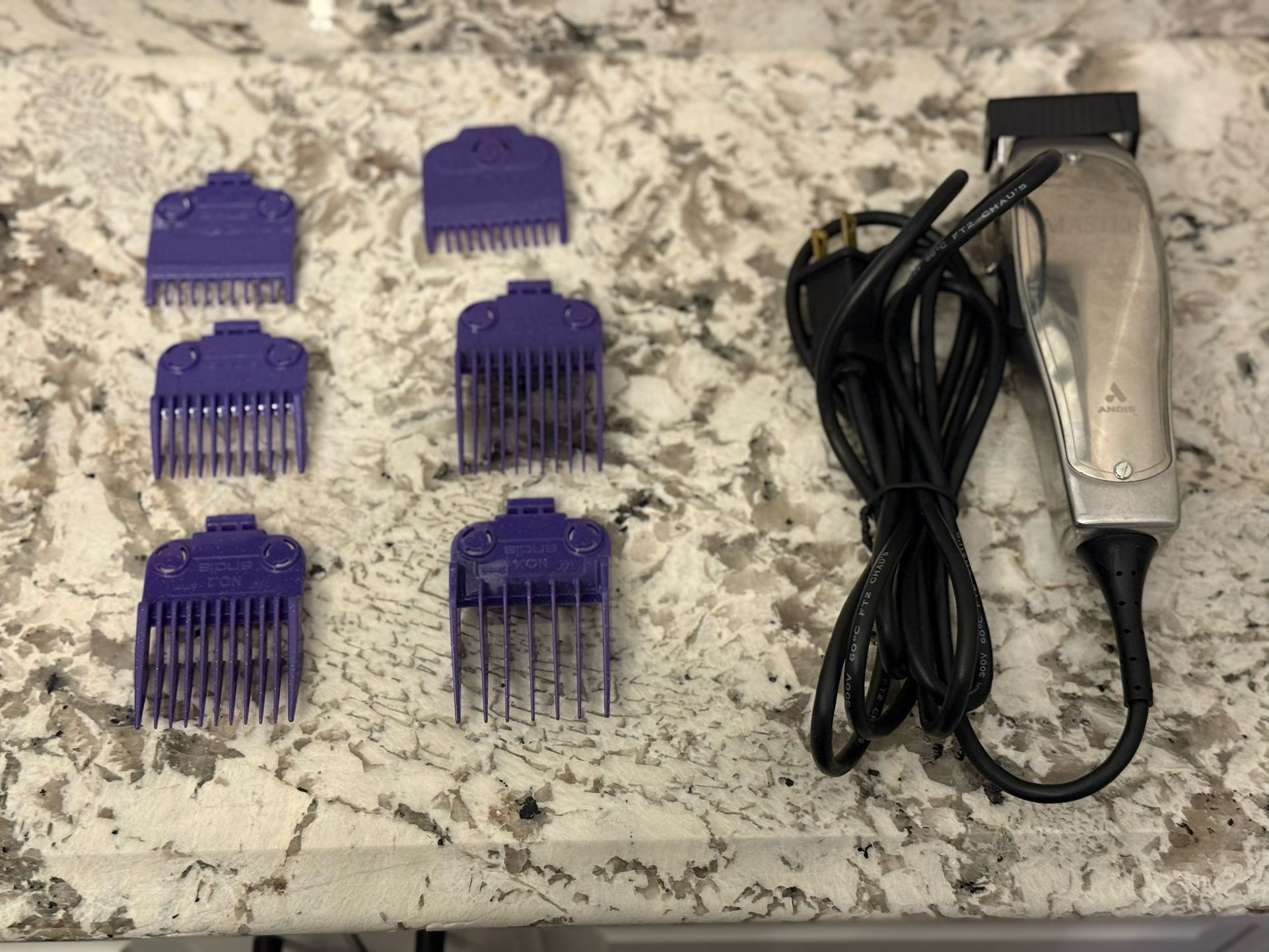 Andis Masters Corded (with magnetic guards)