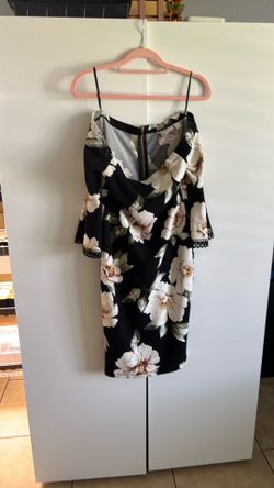 Dress Off the shoulder Black Flowered dress