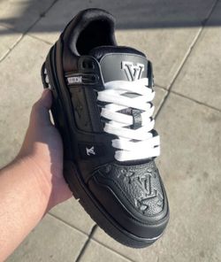 LV designer shoe