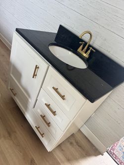 Bathroom vanity