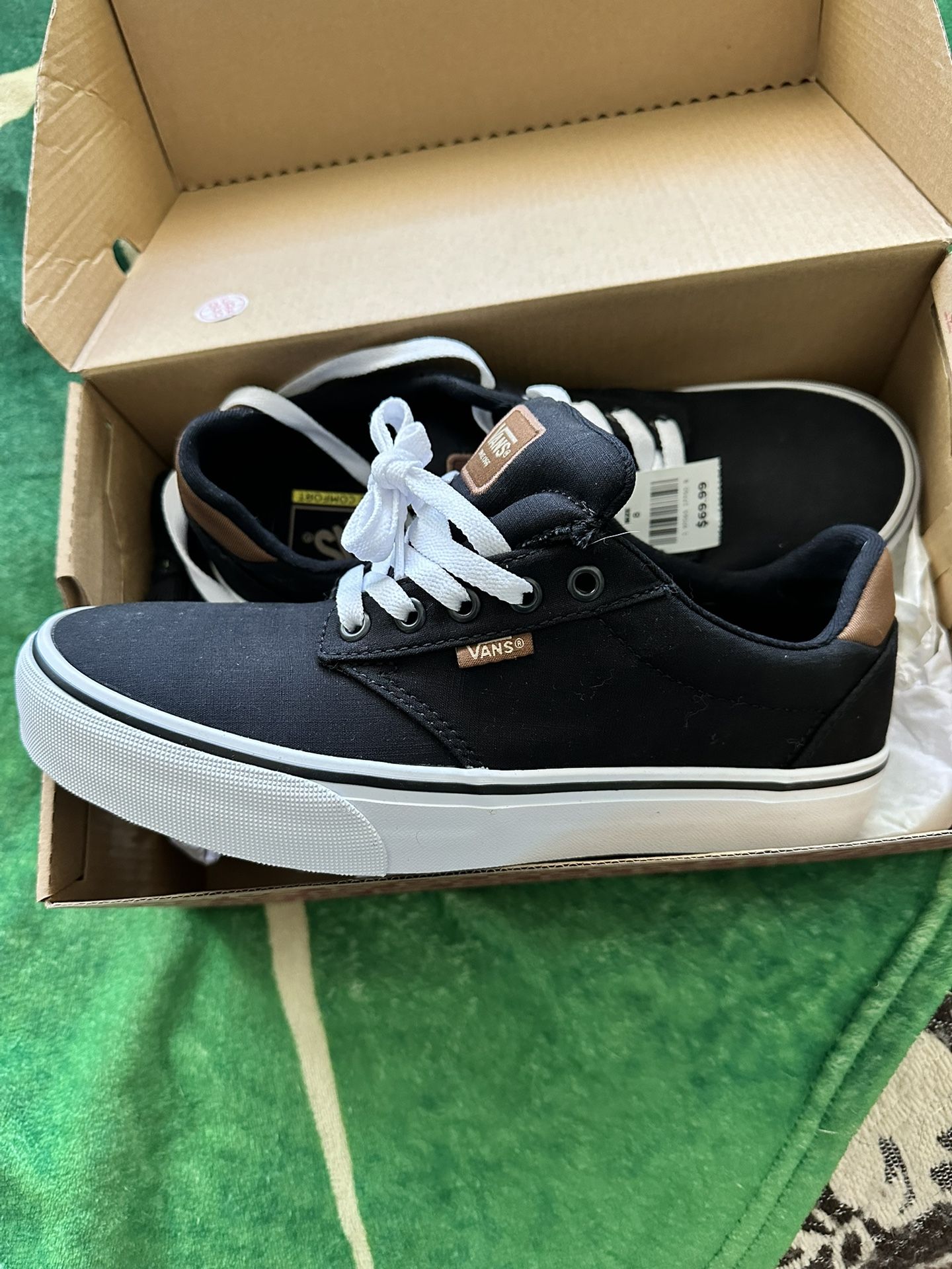 Brand New Vans Atwood Deluxe Men’s Size 8