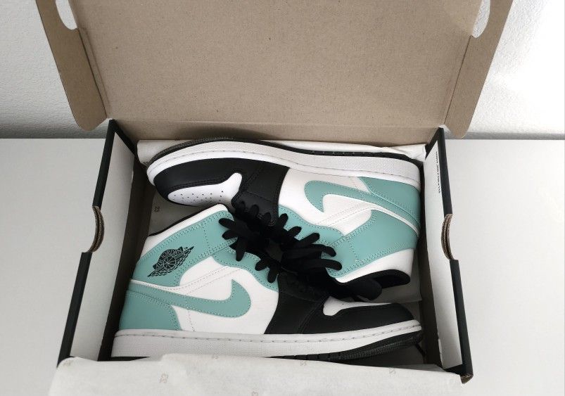 Nike Air Jordan 1