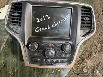 Jeep Grand Cherokee 2017 Radio Screen