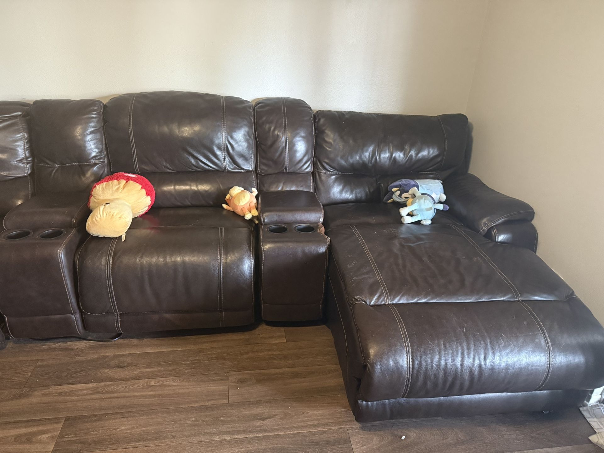 7pc Comfy Leather Recliner