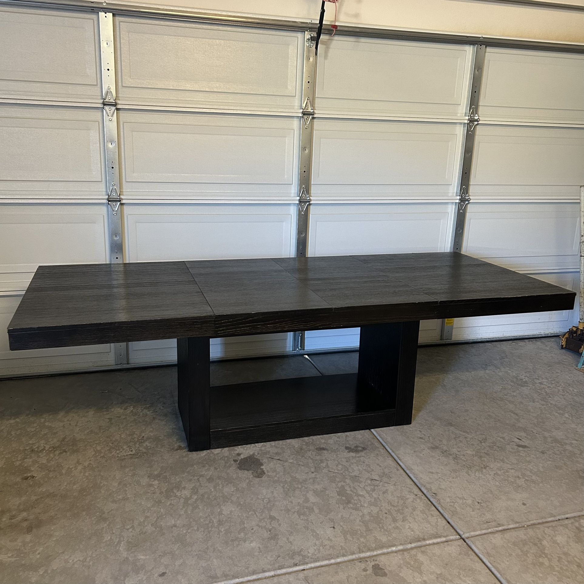 DINING TABLE // COME MAKE ME AN OFFER