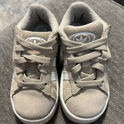 Kids Size 9 Adidas Velcro