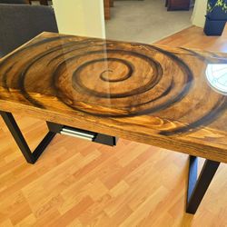Amazing Vertigo TABLE - desk (Read Ad)
