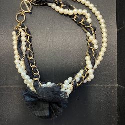 Pearl Necklace With a Twist! 