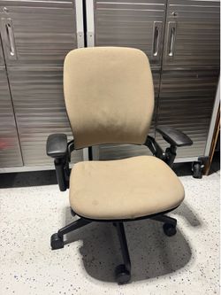 Steelcase leap v2 office chair