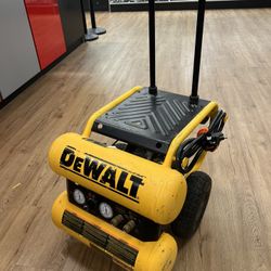 Dewalt 4 Gallon Air Compressor 189883