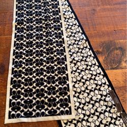 Authentic coach Scarf  