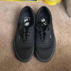 New Black vans Men Size 7 Women Size 8.5