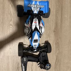 Team Associated RC Car