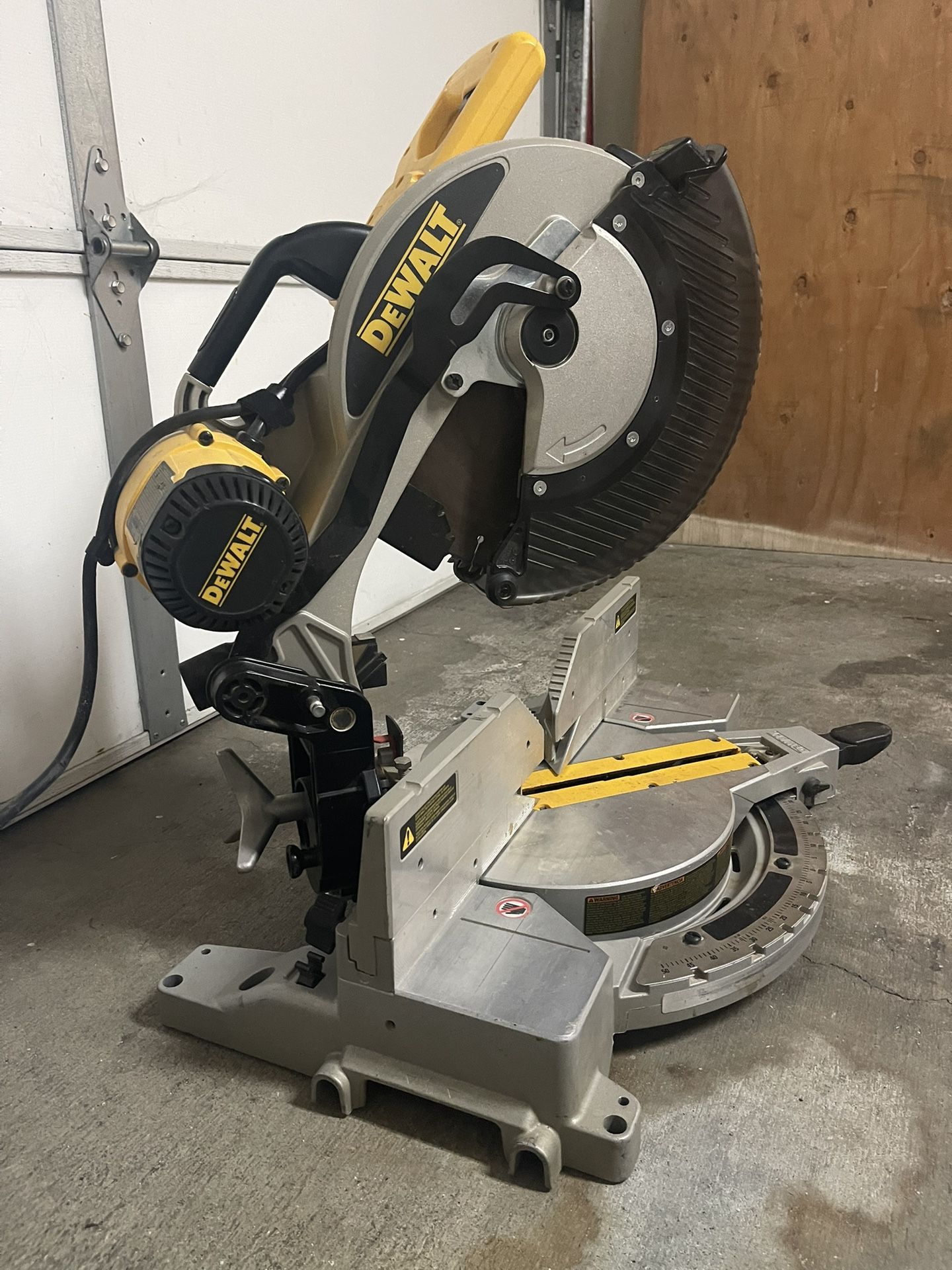 DeWalt Chop saw
