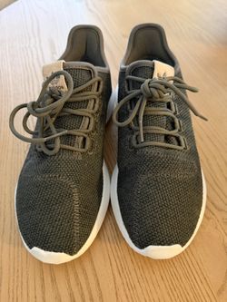 Adidas De Mujer Size 6. 1/2 $20