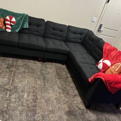 Black L-Shaped Couch 
