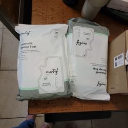 Motif Breastmilk Storage Bags