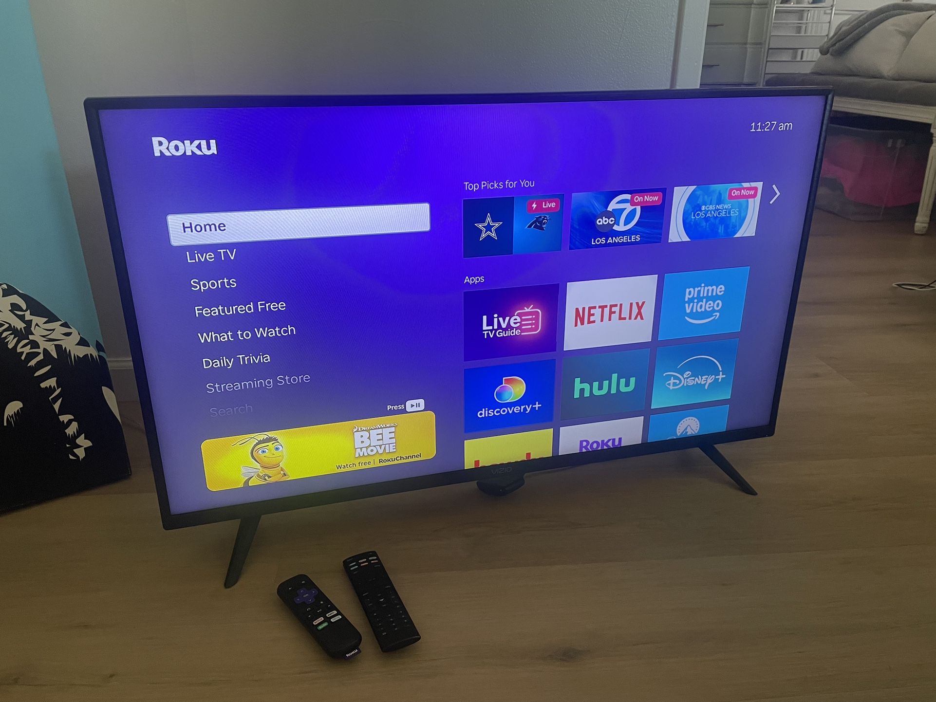 Vizio 40” Smart Tv 1080 w/ Roku Stick
