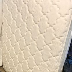 Queen Mattress And Box Spring 