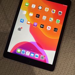 Apple iPad 6th Generation Like New