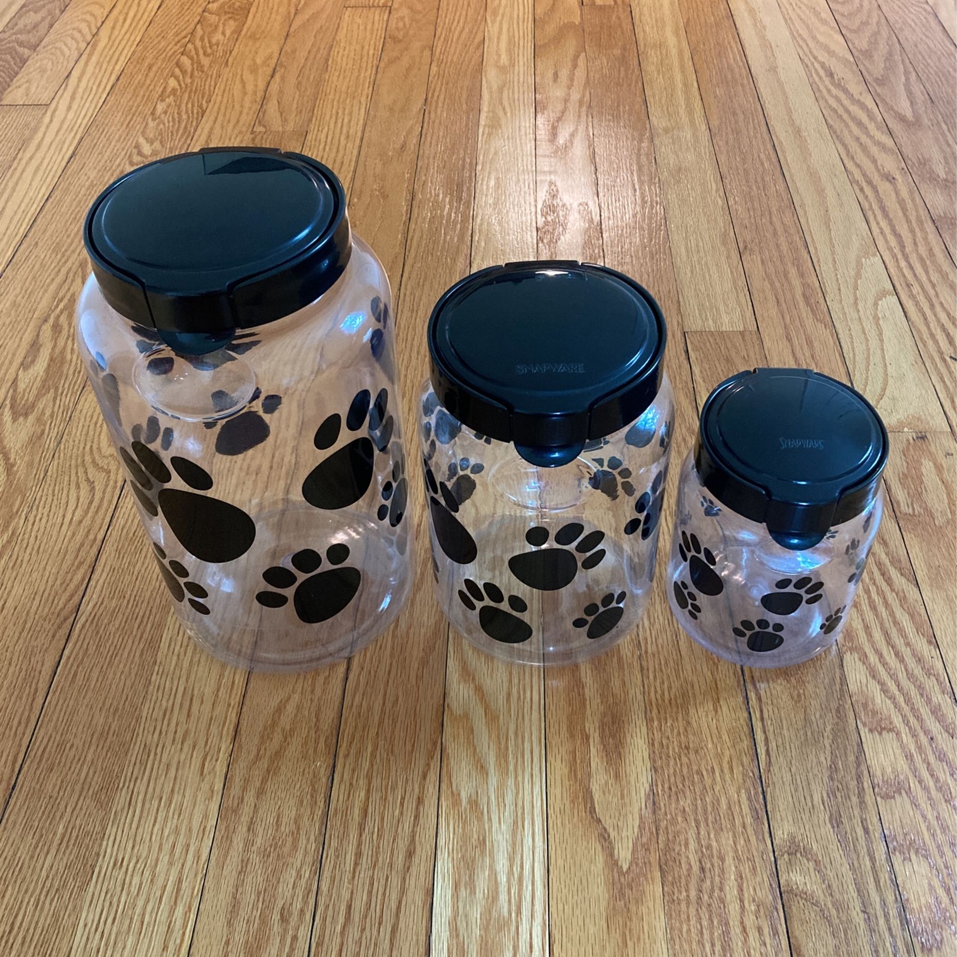 Snapware Dog Treat Containers