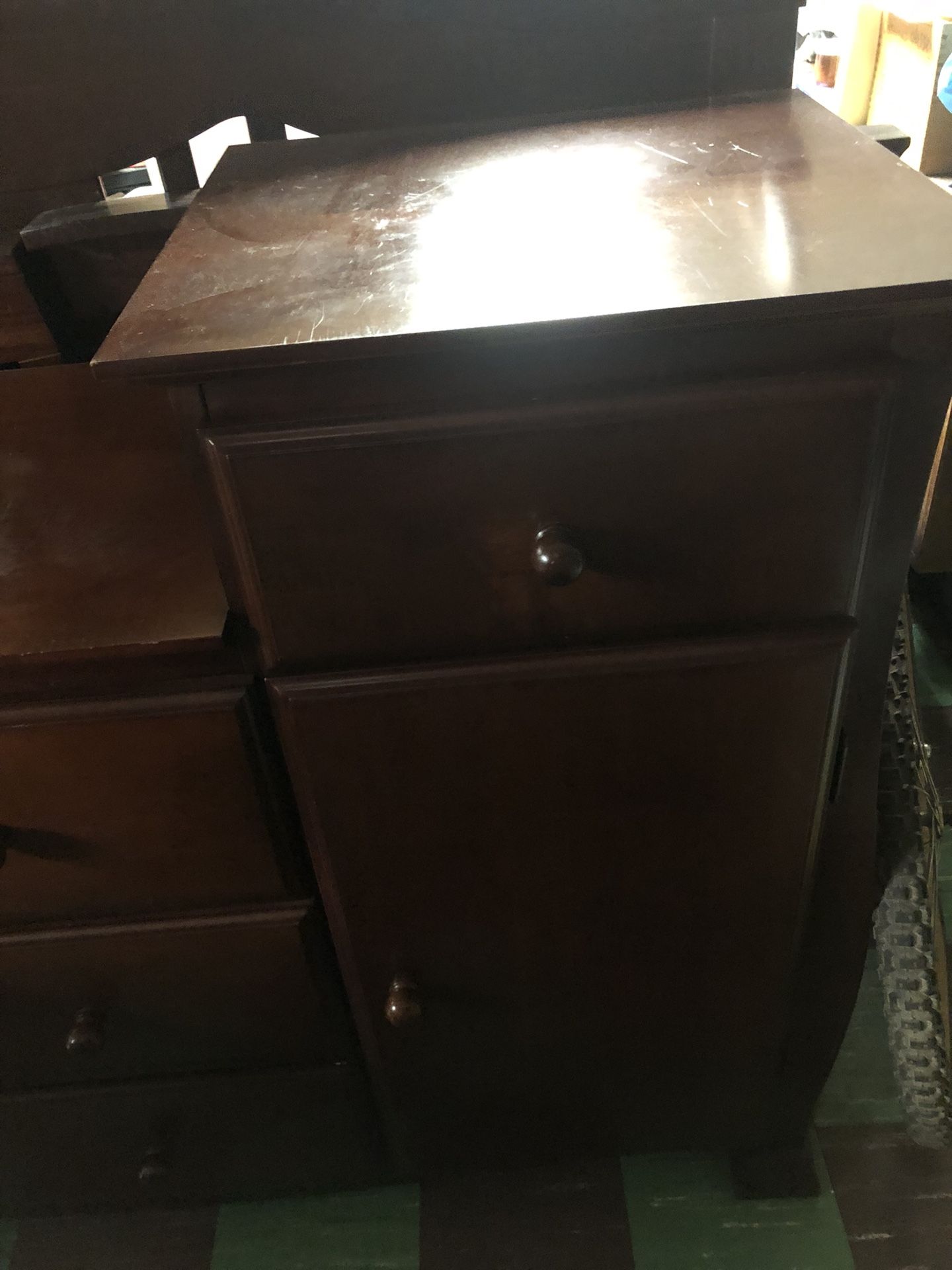 Child’s Crib That Converts Into Bed And Matching Dresser