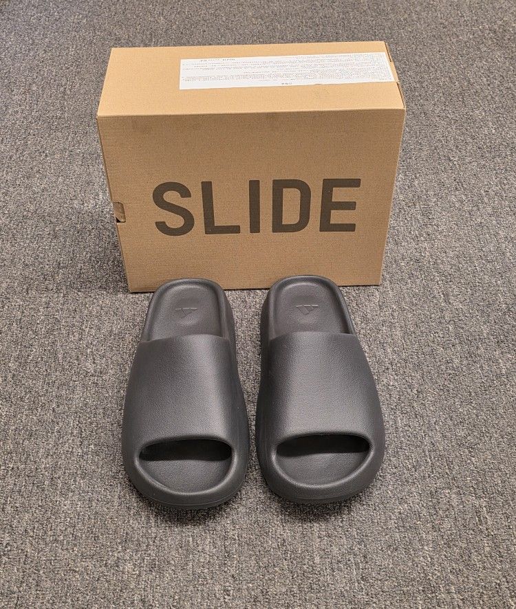 Yeezy Slides Onyx HQ6448 Size 10