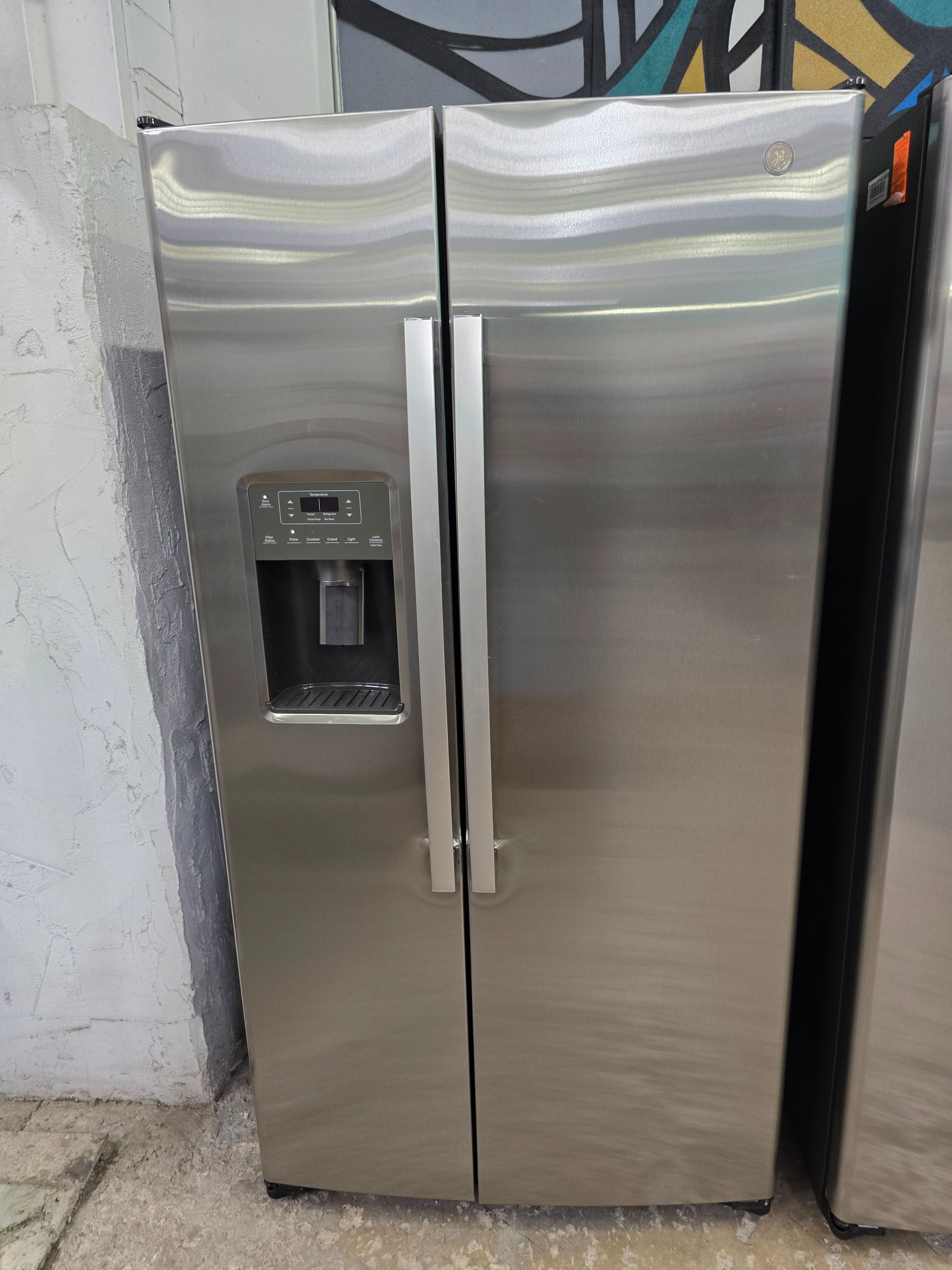 GE Side-by-Side Refrigerator 25 cu.ft. 36" Stainless