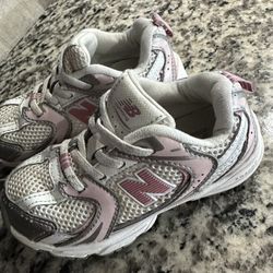 Pink New Balance Size 9K Toddler 